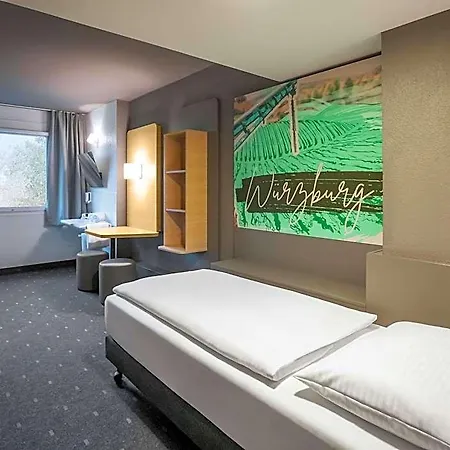 Hotel Ibis Budget Ost 3*